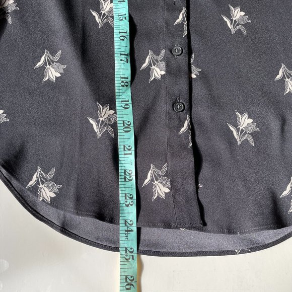 Ann Taylor Black Floral Long Sleeve Blouse -- Size XXSP - Picture 6 of 7